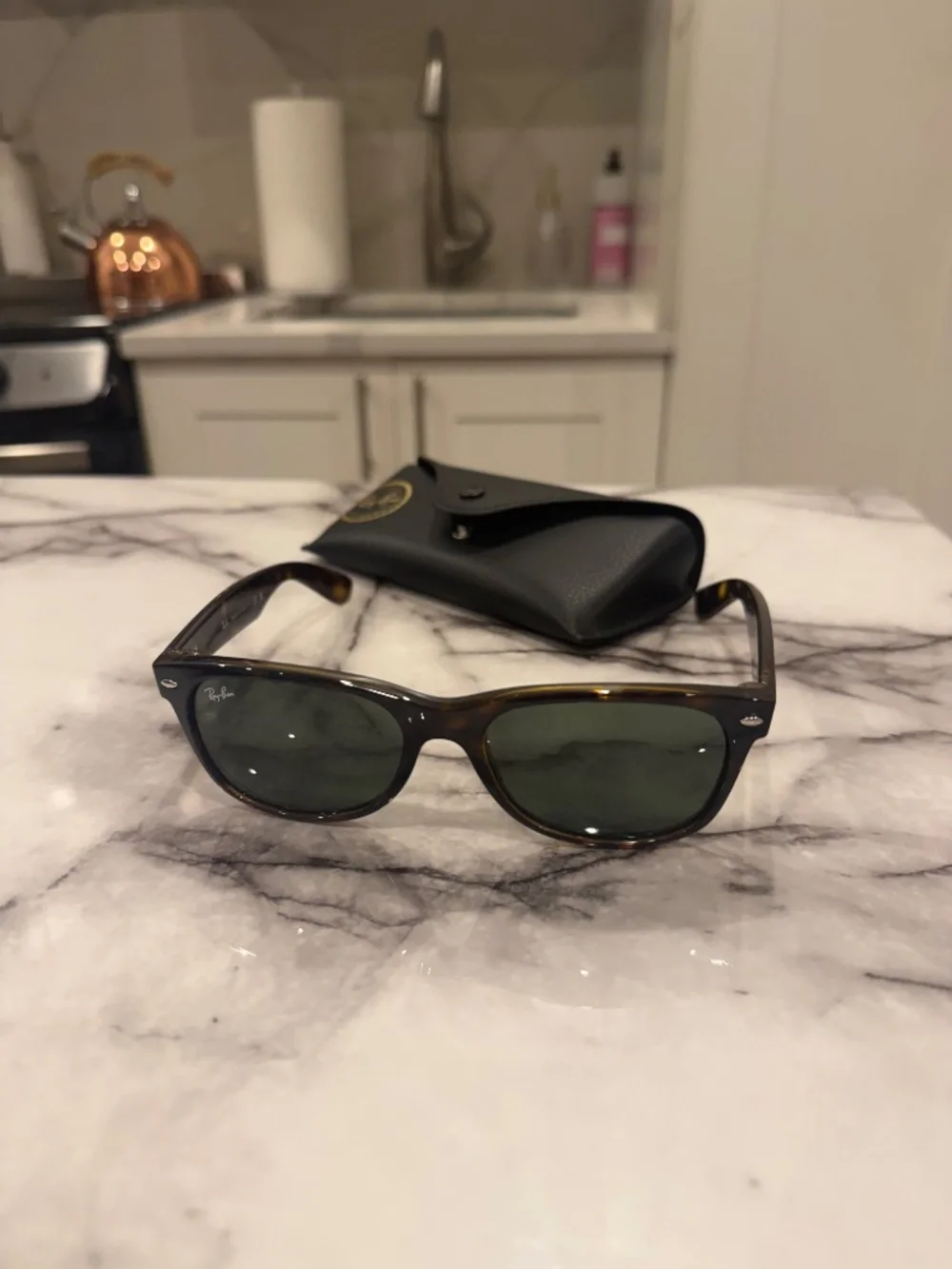 Ray Bans - New Wayfarer Classic